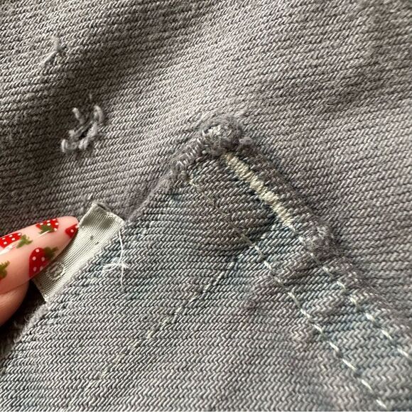 Vintage Levi’s silver tab gray long jean shorts - Picture 7 of 8